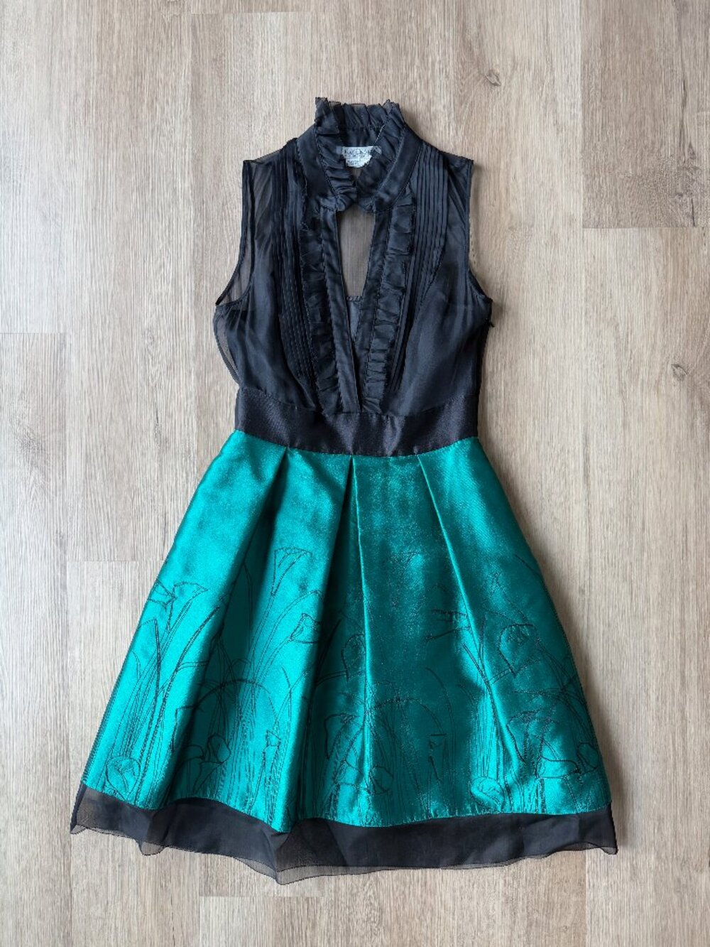 KAY UNGER Black & Green Sleeveless 100% Silk Taffeta Dress Size 4